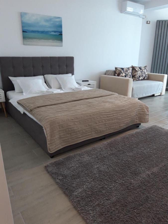 Melissa Pool & Mamaia-nord *